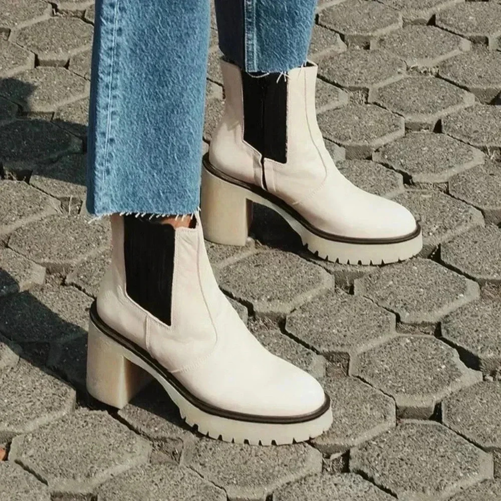 🆕 NWT in BOX  Free People James White Leather Chelsea Boots Size - Picture 2 of 8